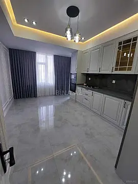 Satılır 2 otaqlı mənzil 110 m²