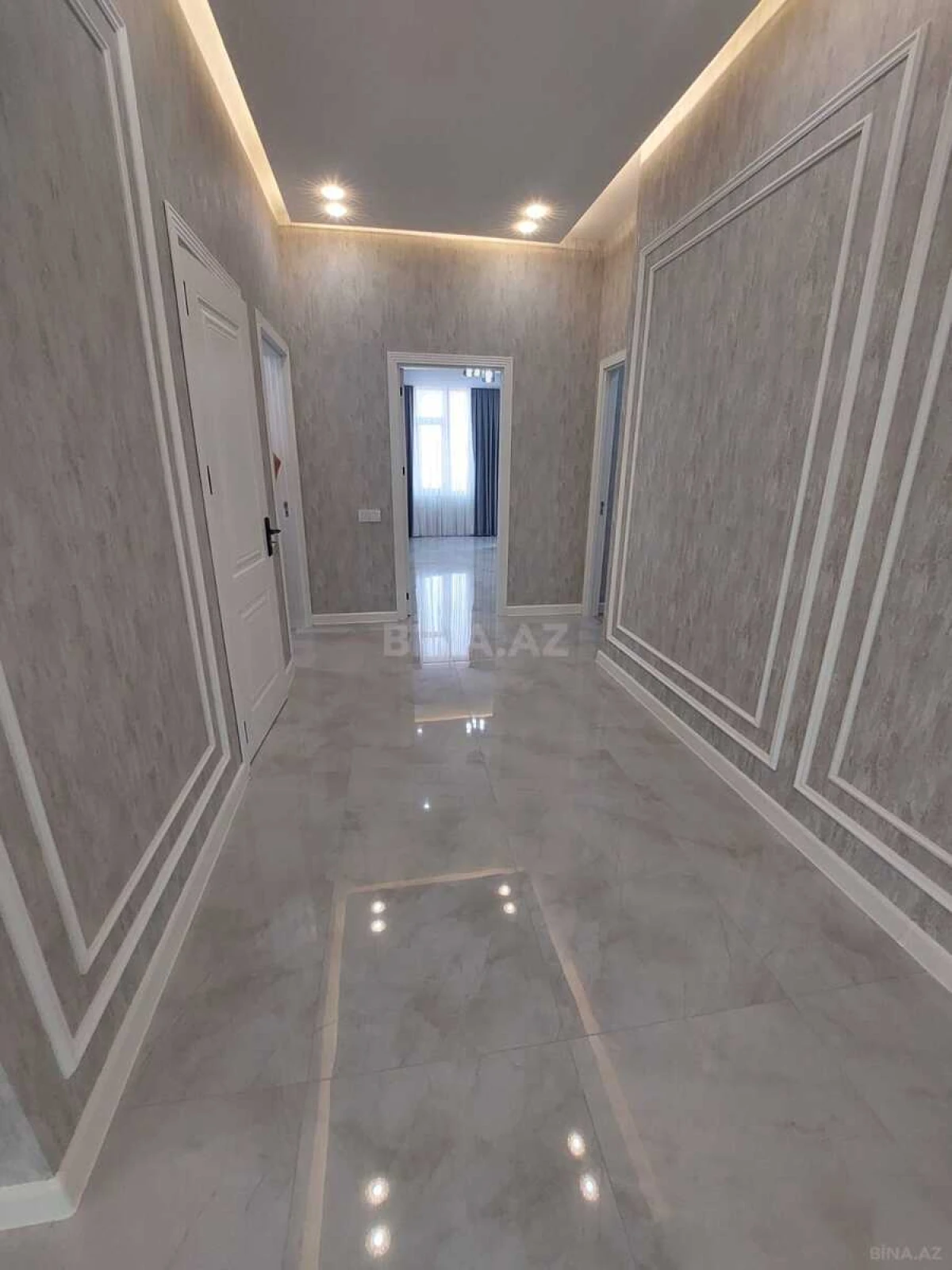 Satılır 2 otaqlı mənzil 110 m²