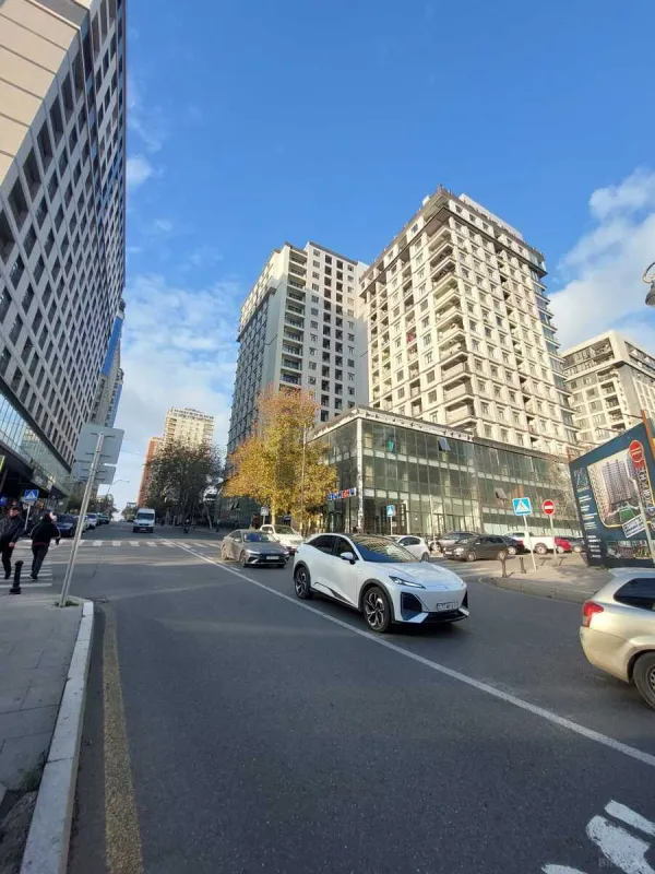 Satılır 2 otaqlı mənzil 110 m²