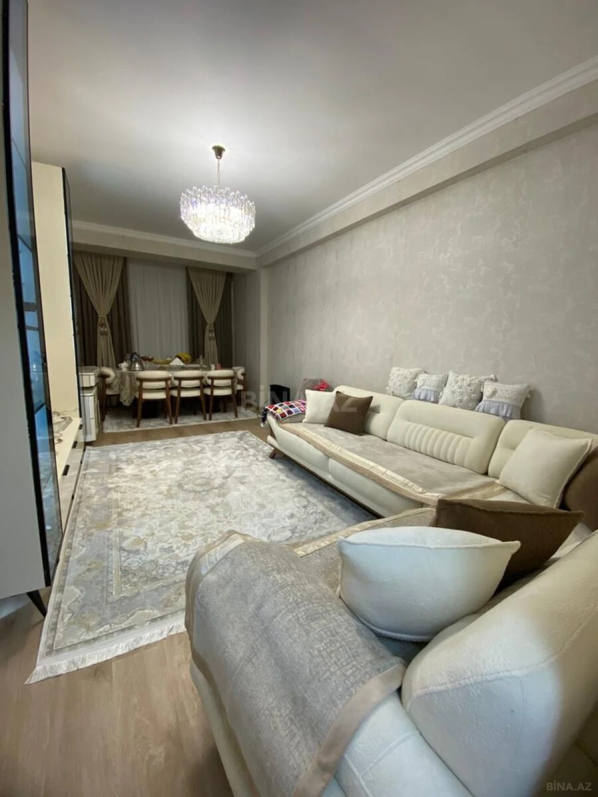 Satılır 2 otaqlı mənzil 63 m²