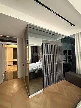 Satılır 3 otaqlı mənzil 135 m²