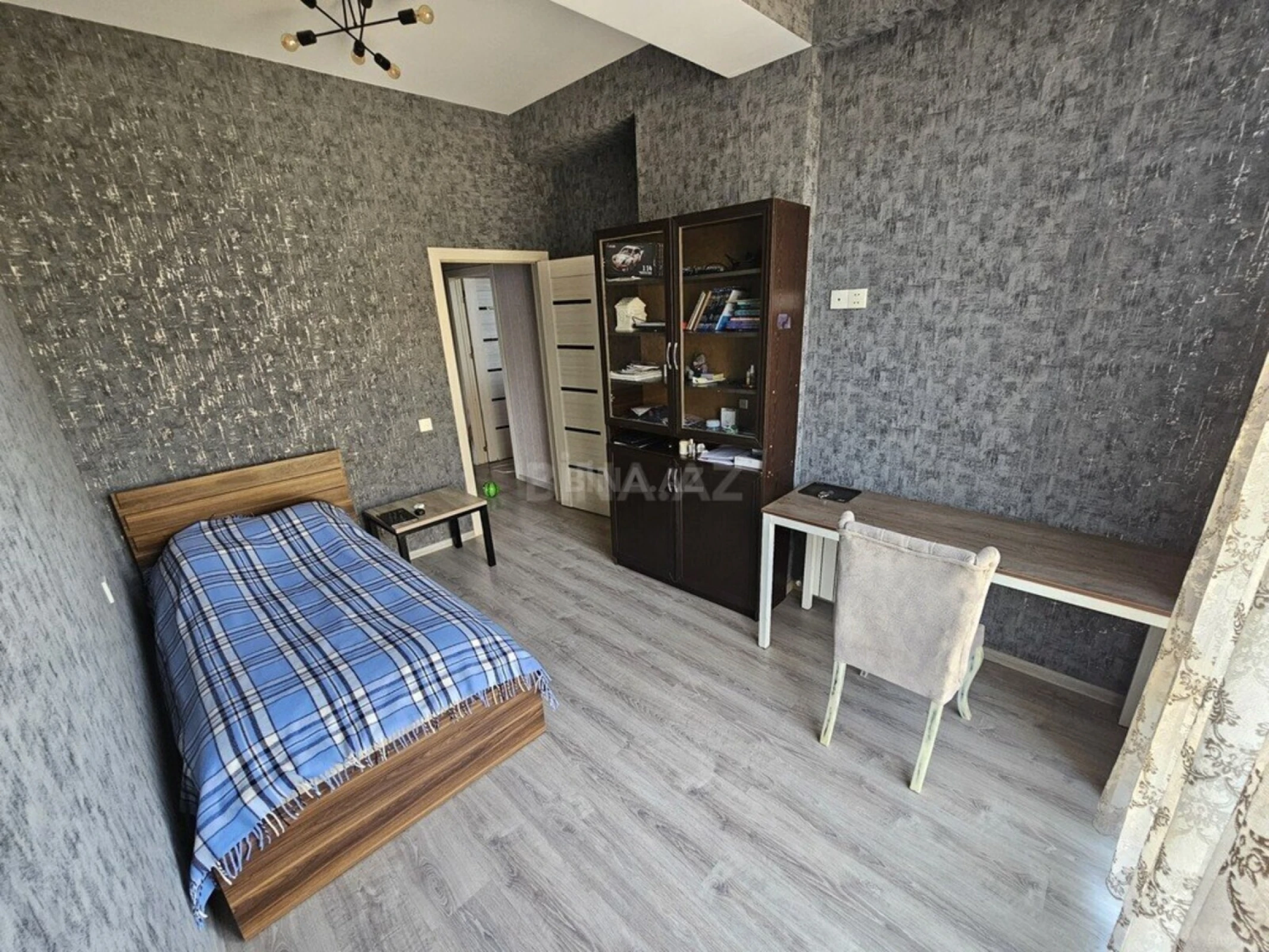Satılır 3 otaqlı mənzil 91 m²