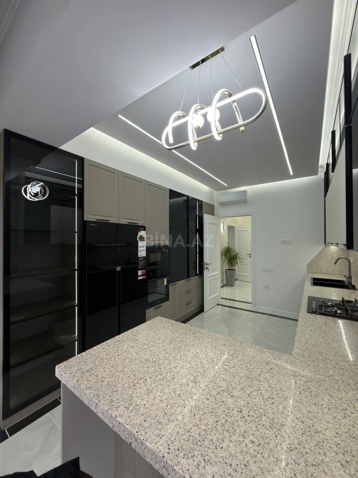 Satılır 3 otaqlı mənzil 125 m²