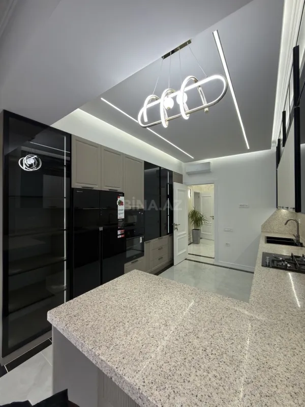 Satılır 3 otaqlı mənzil 125 m²