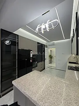 Satılır 3 otaqlı mənzil 125 m²