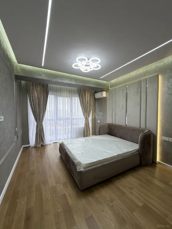 Satılır 3 otaqlı mənzil 125 m²