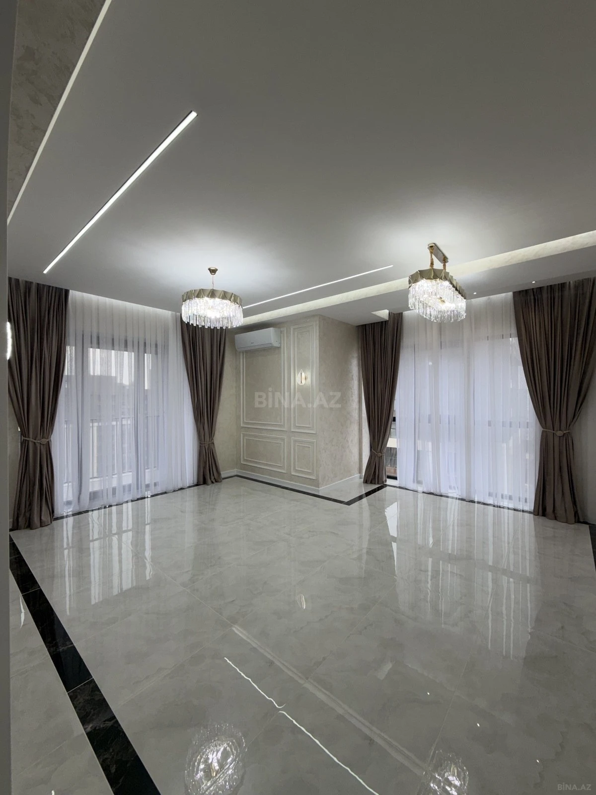 Satılır 3 otaqlı mənzil 125 m²