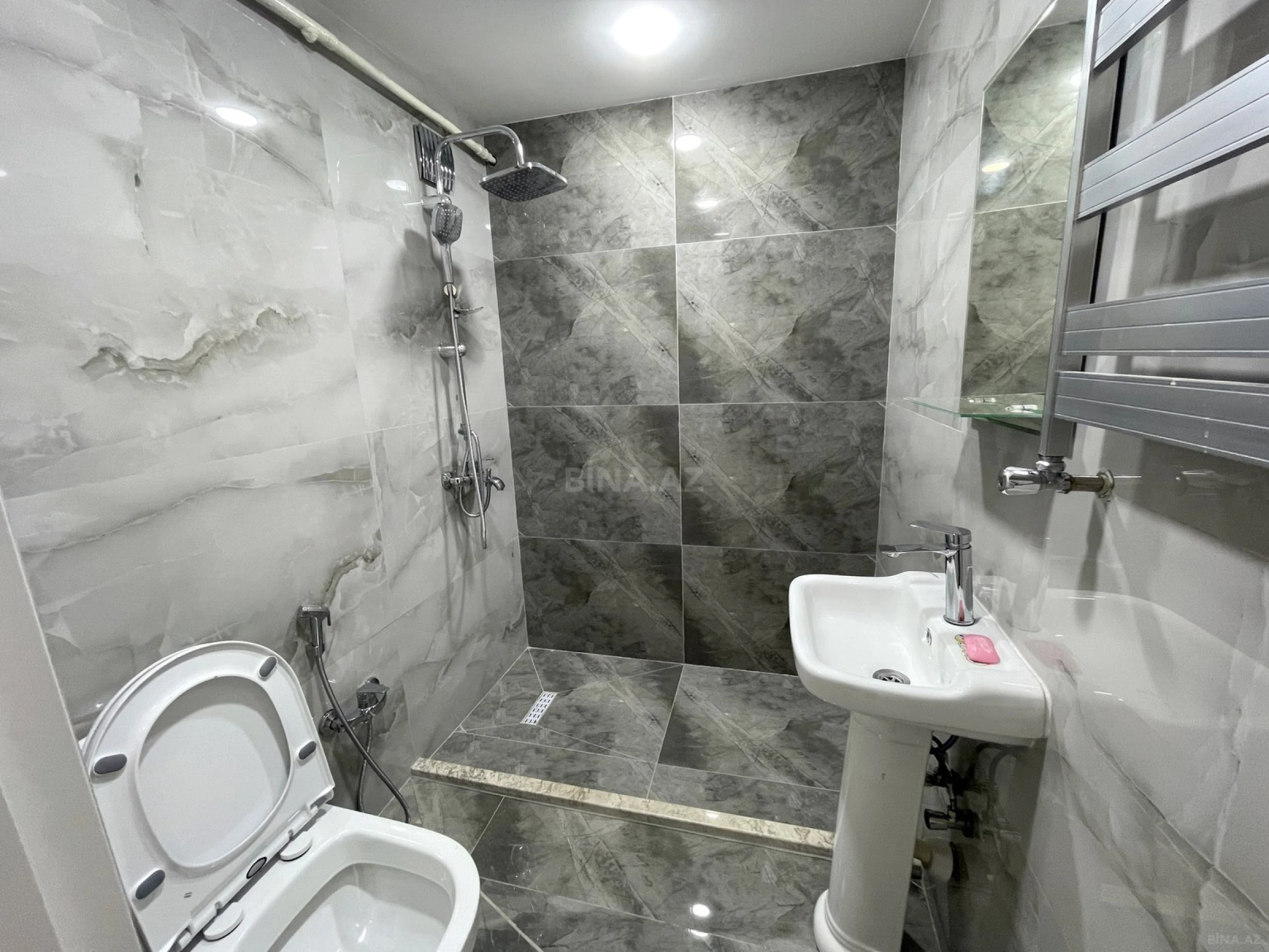 Satılır 3 otaqlı mənzil 55 m²