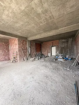 Satılır 2 otaqlı mənzil 86 m²