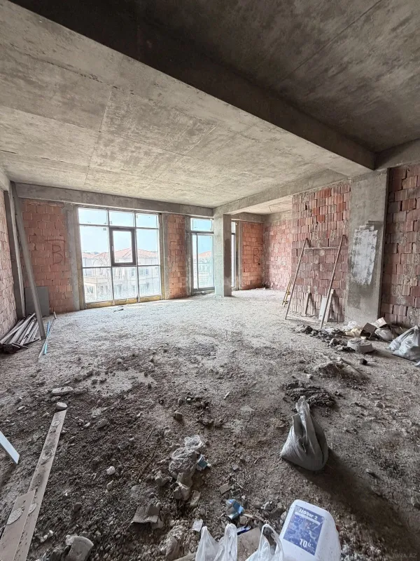 Satılır 2 otaqlı mənzil 86 m²