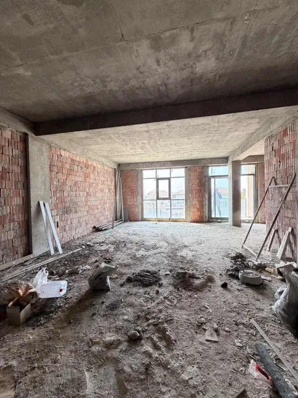 Satılır 2 otaqlı mənzil 86 m²