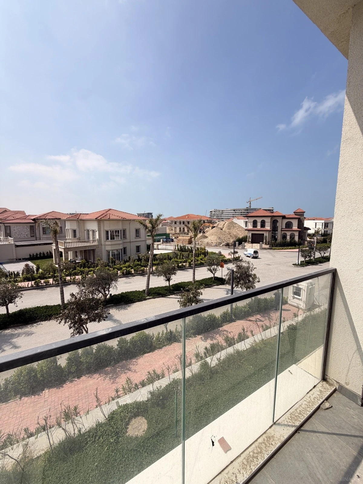 Satılır 2 otaqlı mənzil 86 m²