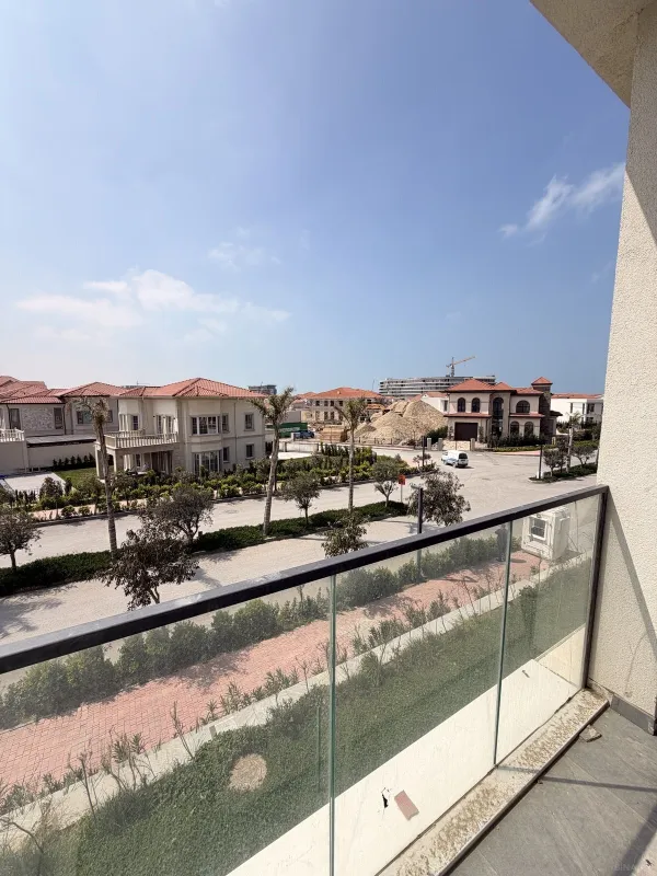 Satılır 2 otaqlı mənzil 86 m²