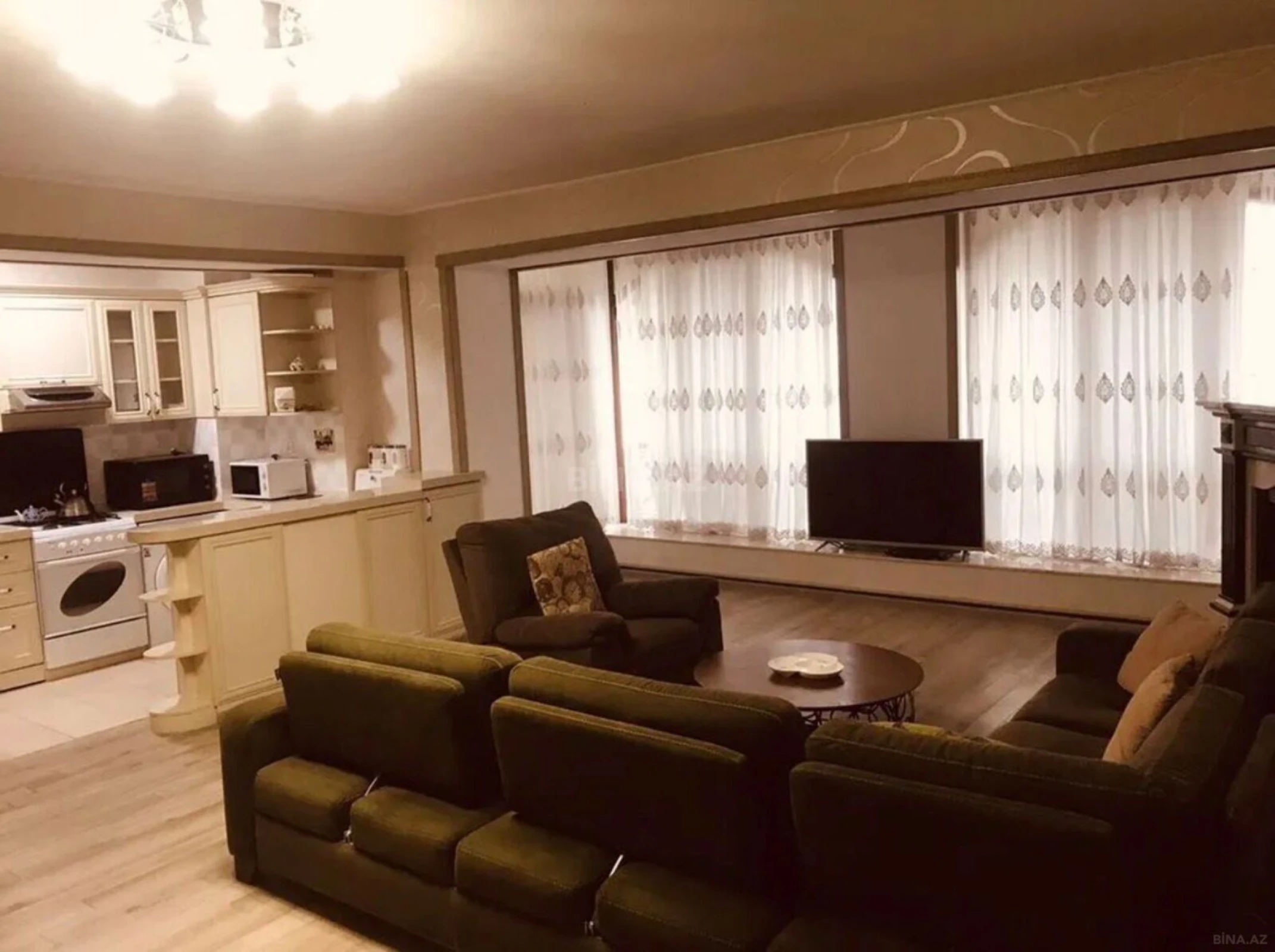 Kirayə verilir 2 otaqlı mənzil 80 m²