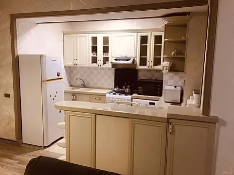 Kirayə verilir 2 otaqlı mənzil 80 m²