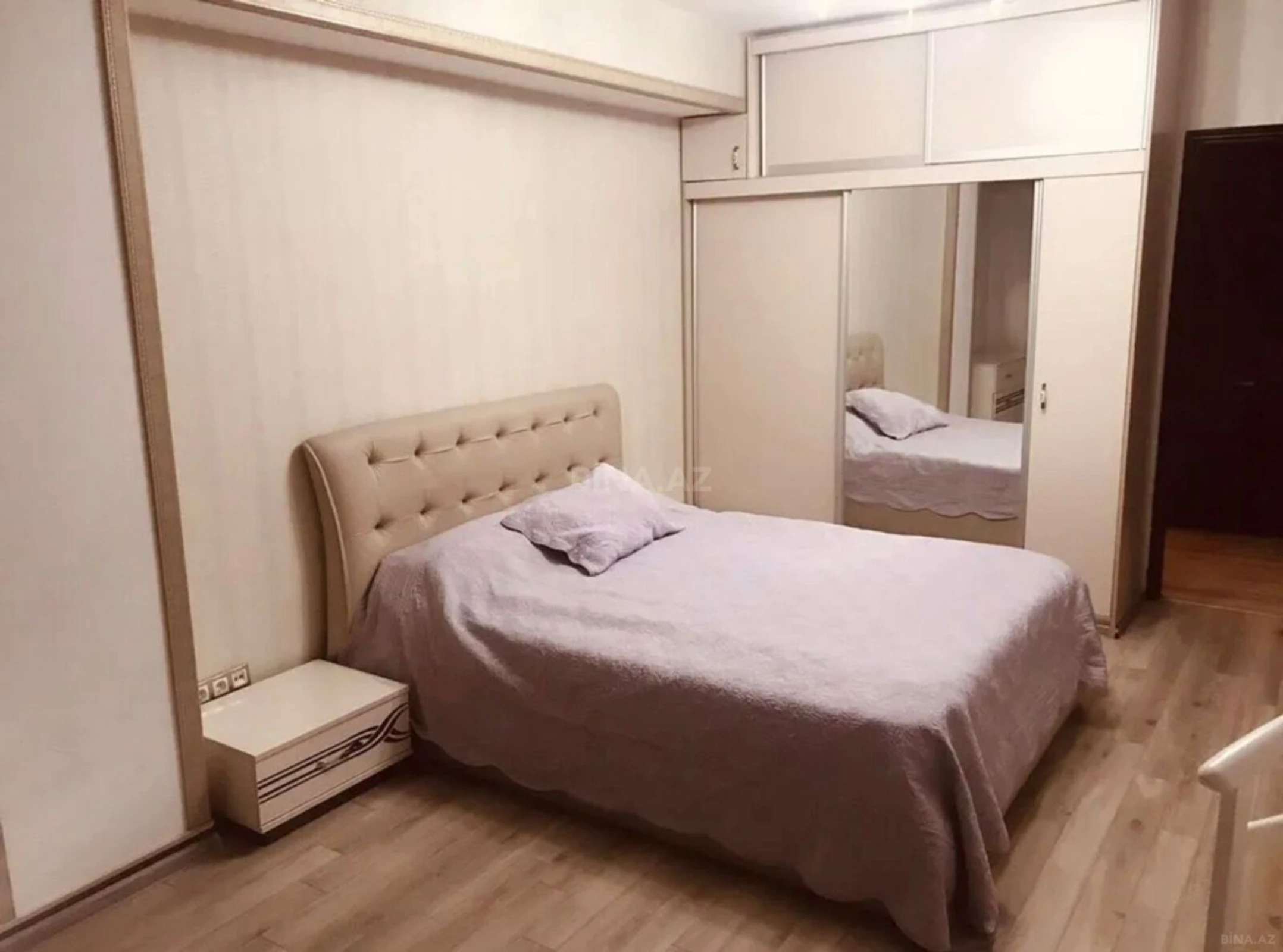 Kirayə verilir 2 otaqlı mənzil 80 m²