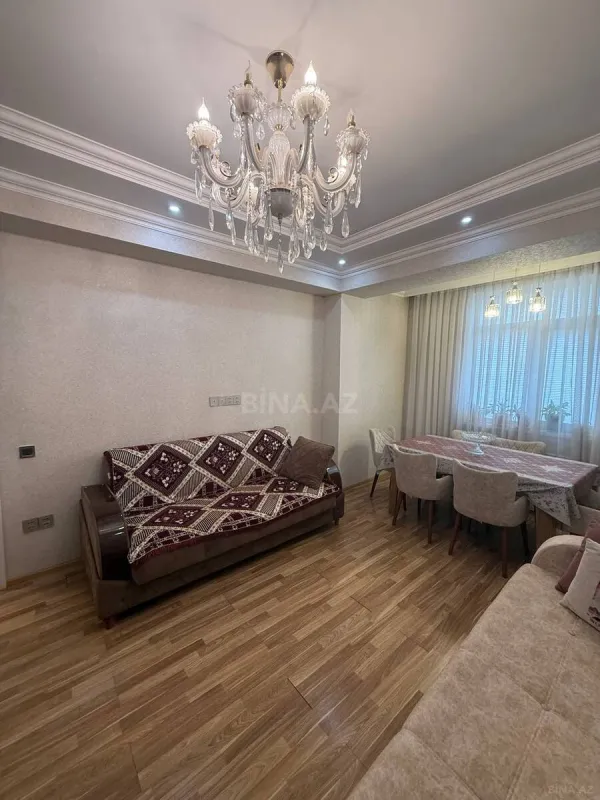 Satılır 2 otaqlı mənzil 70 m²