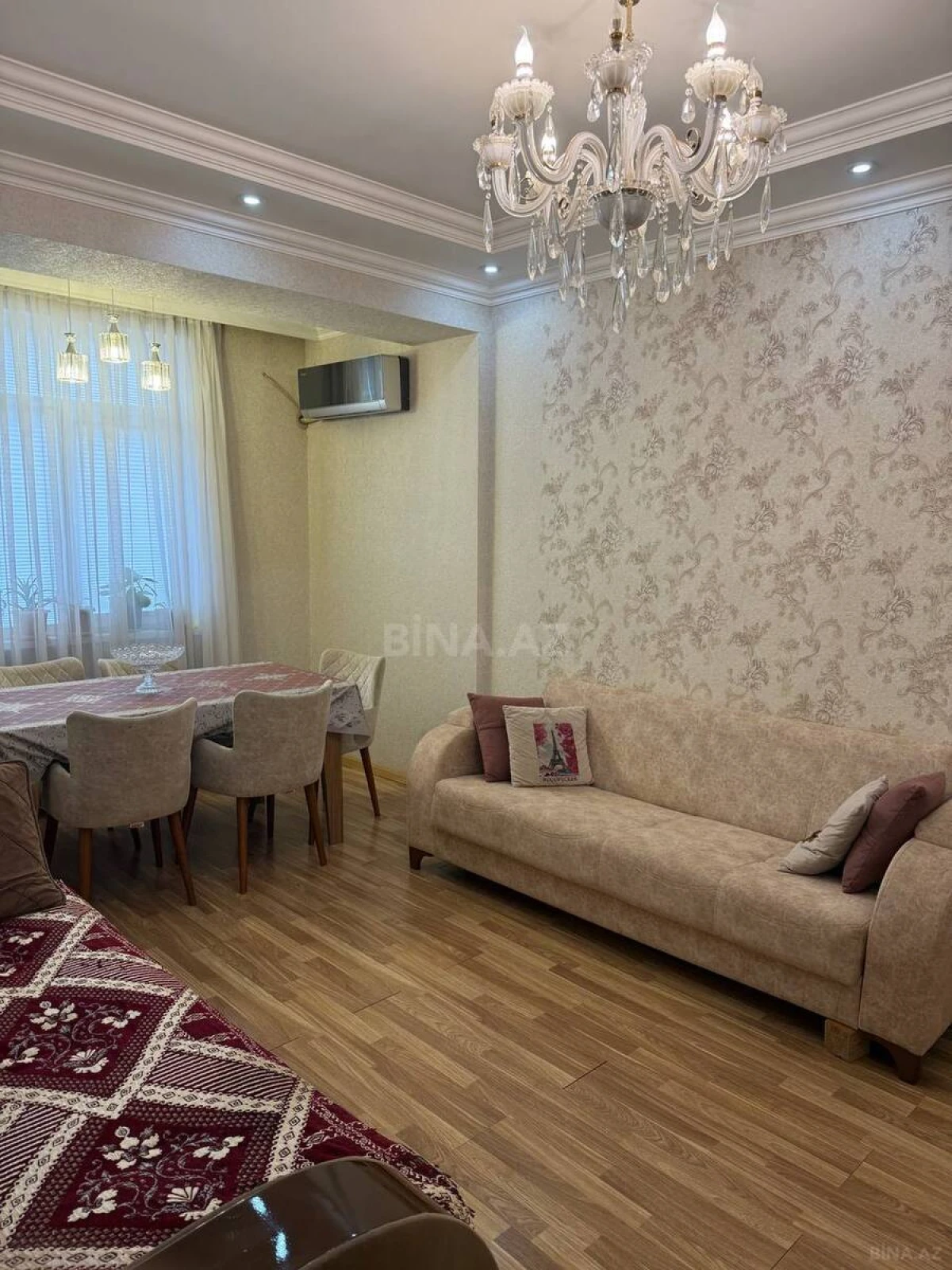 Satılır 2 otaqlı mənzil 70 m²