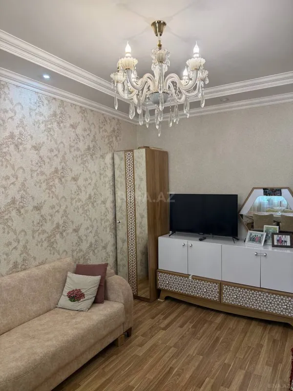Satılır 2 otaqlı mənzil 70 m²