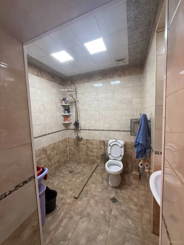 Satılır 2 otaqlı mənzil 70 m²