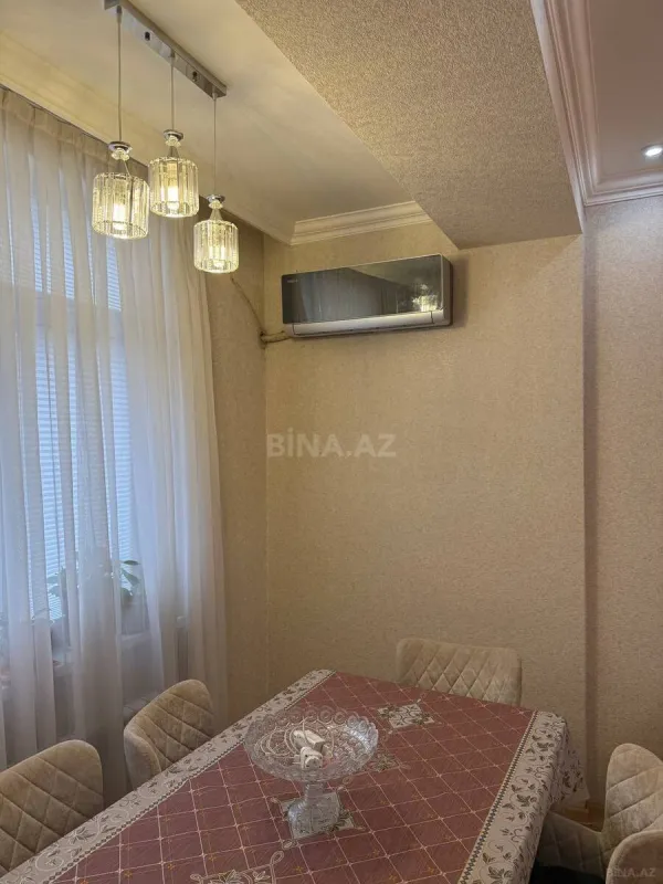 Satılır 2 otaqlı mənzil 70 m²