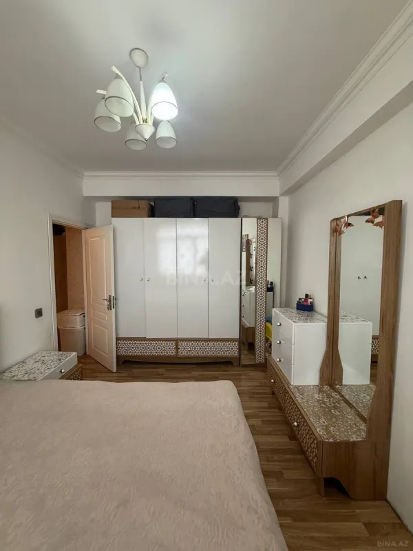 Satılır 2 otaqlı mənzil 70 m²
