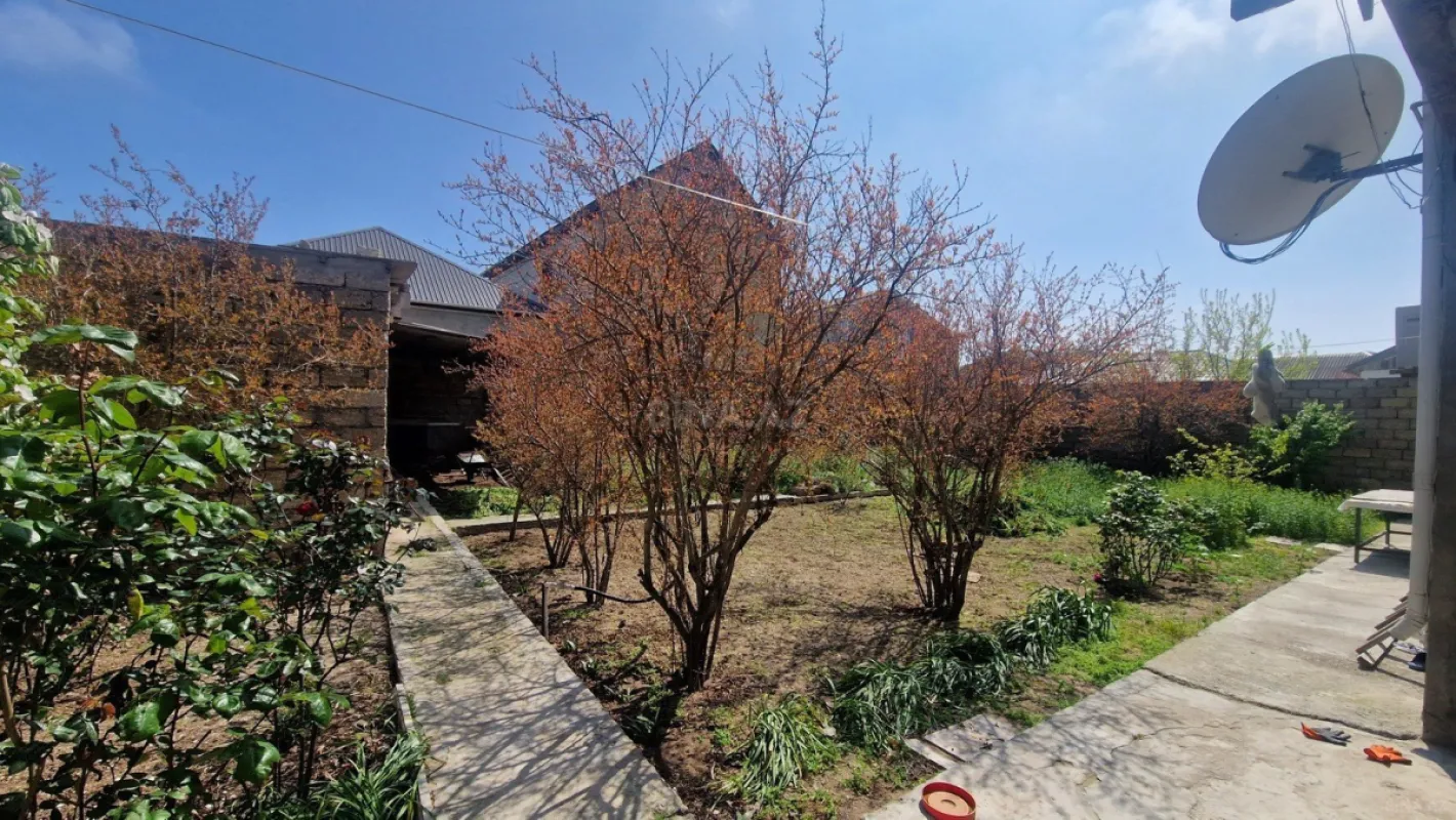 Satılır 7 otaqlı həyət evi 206 m²