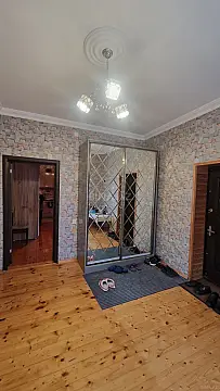 Satılır 7 otaqlı həyət evi 206 m²