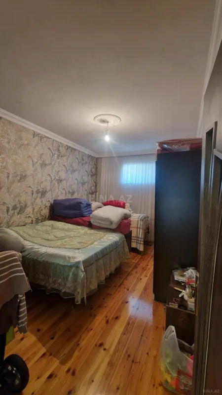 Satılır 7 otaqlı həyət evi 206 m²