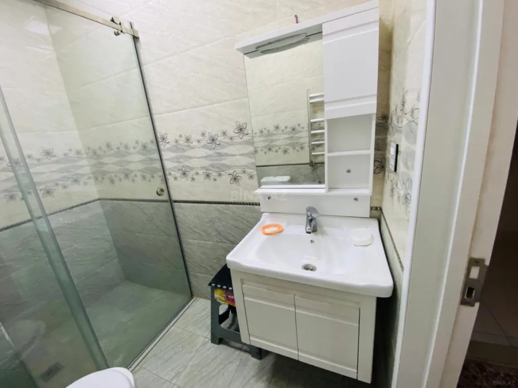 Kirayə verilir 12 otaqlı mənzil 55 m²