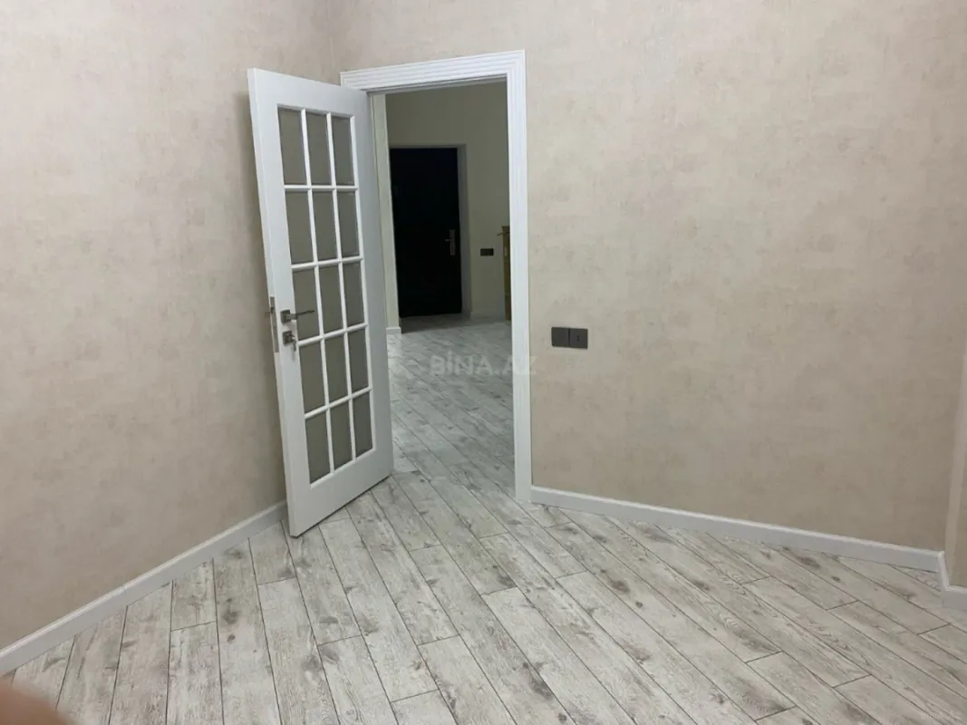 Satılır 2 otaqlı mənzil 82 m²