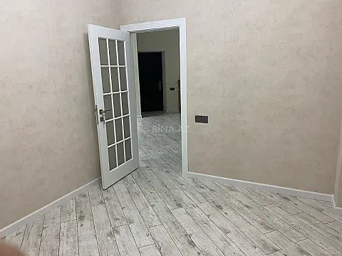Satılır 2 otaqlı mənzil 82 m²