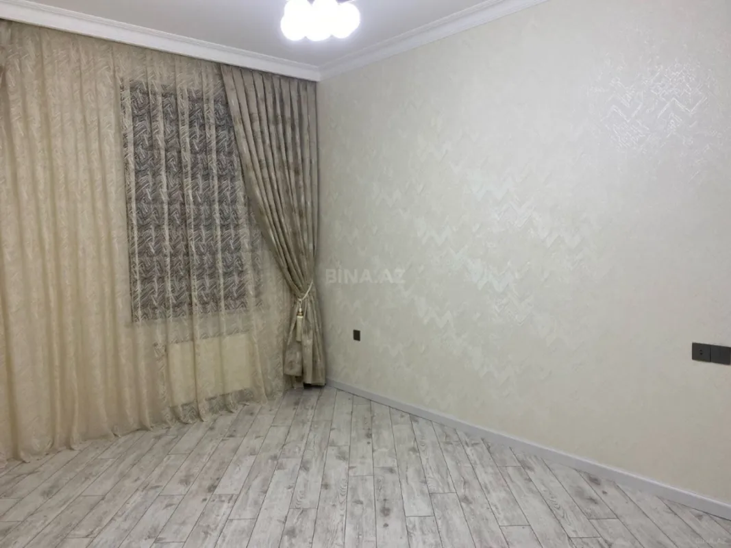 Satılır 2 otaqlı mənzil 82 m²