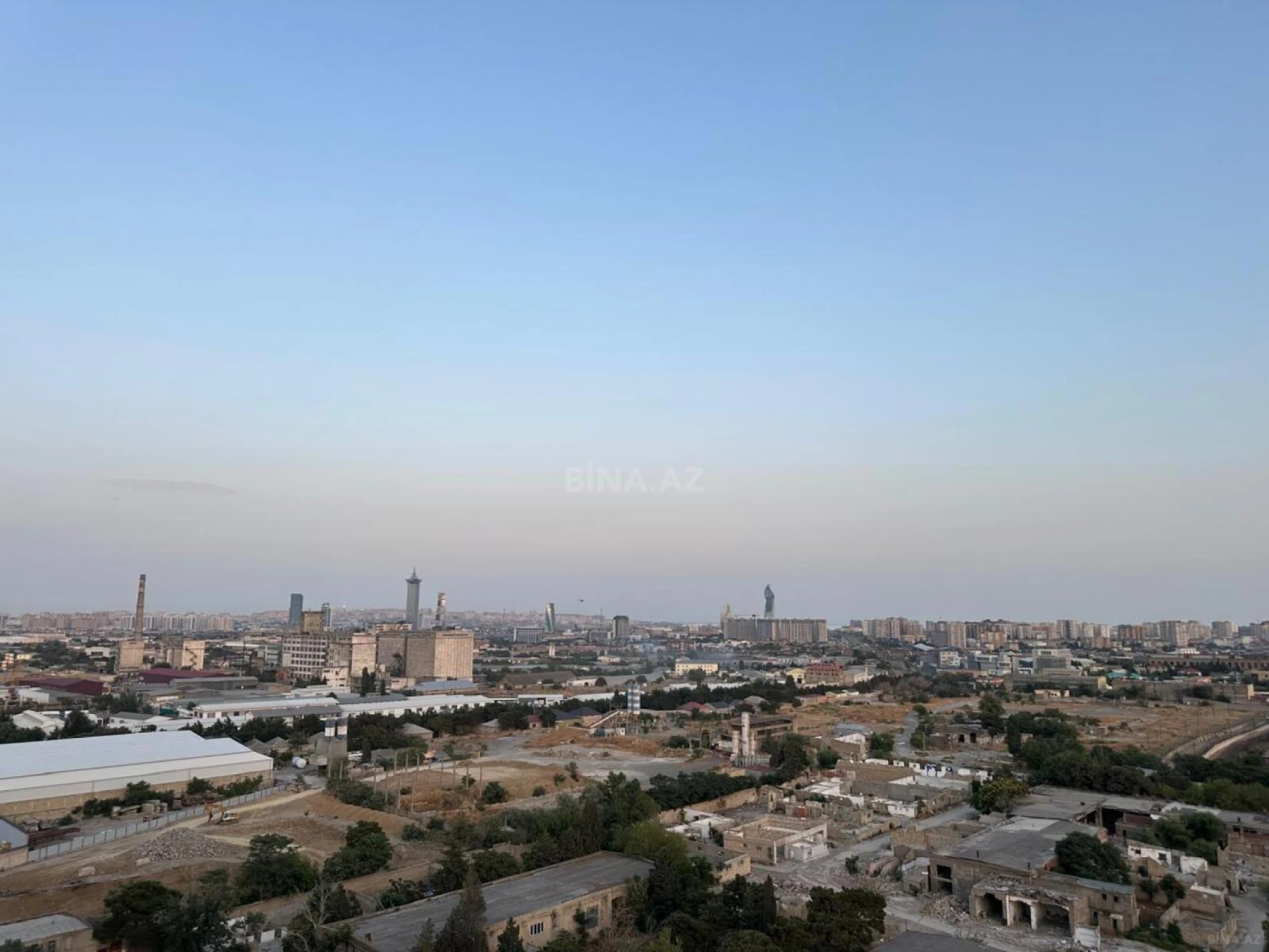 Satılır 4 otaqlı mənzil 110 m²