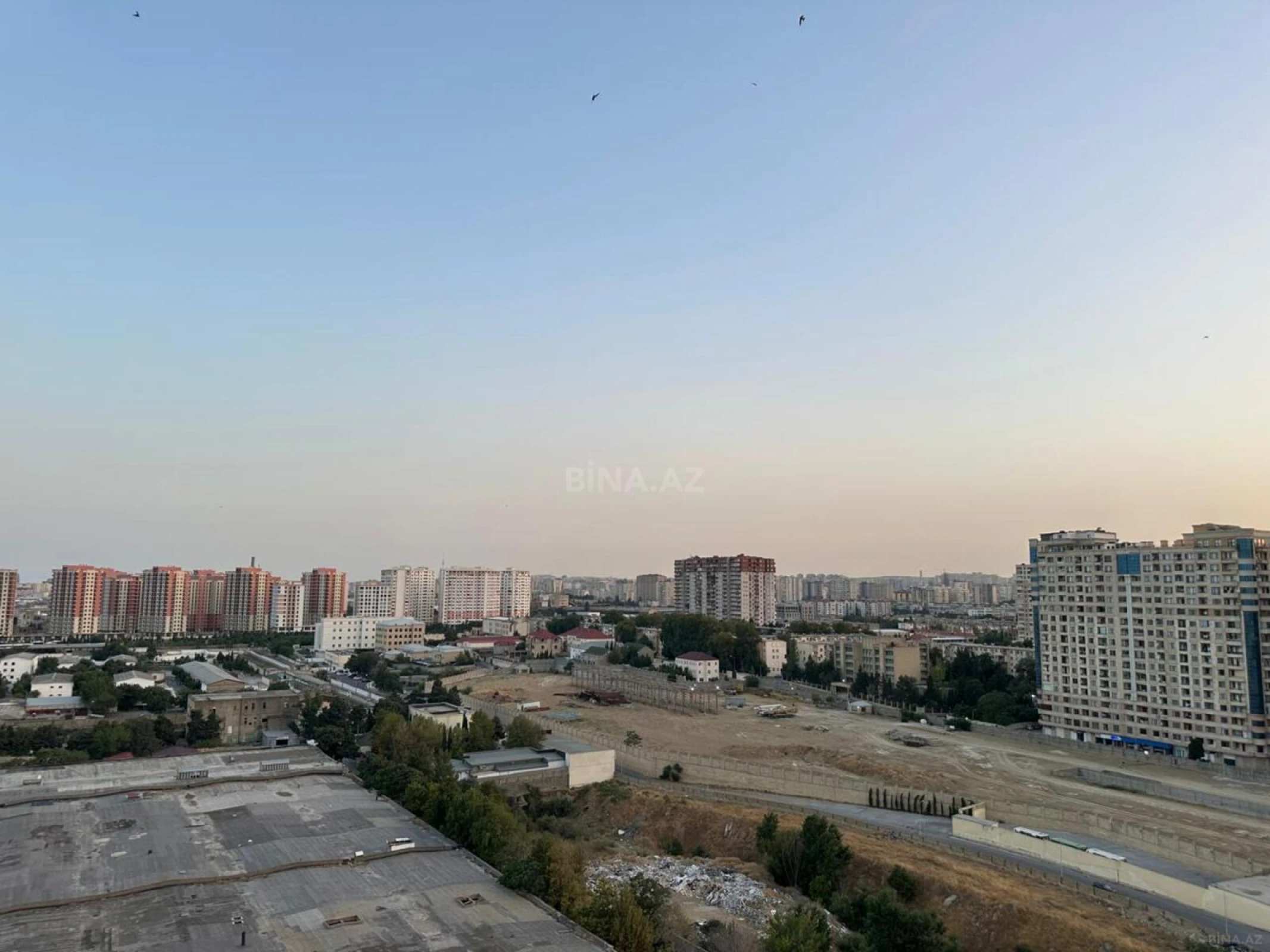 Satılır 4 otaqlı mənzil 110 m²