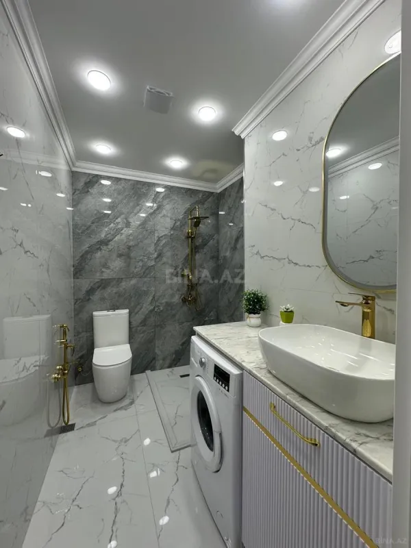 Satılır 4 otaqlı mənzil 110 m²