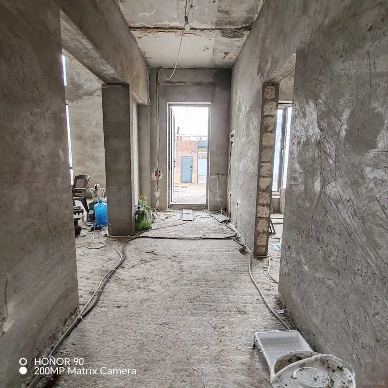 Satılır 4 otaqlı həyət evi 184 m²