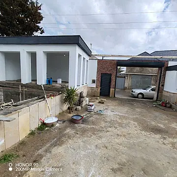 Satılır 4 otaqlı həyət evi 184 m²