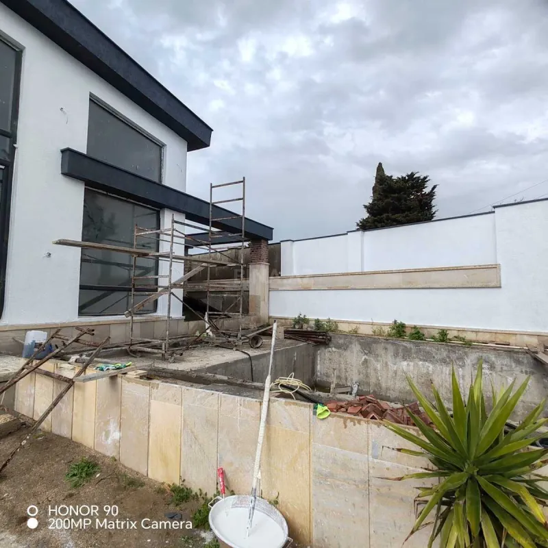 Satılır 4 otaqlı həyət evi 184 m²