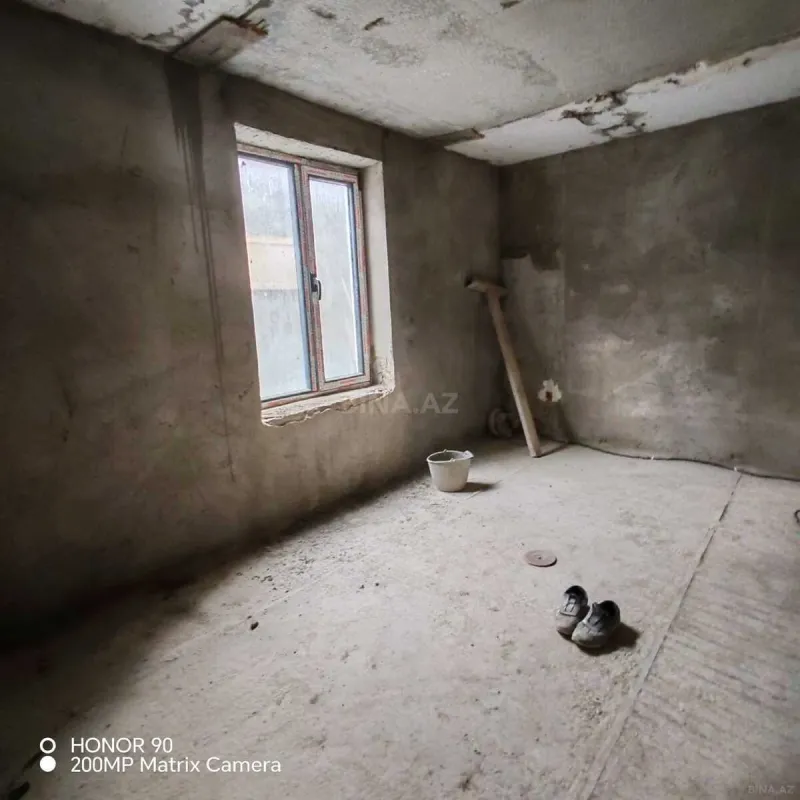 Satılır 4 otaqlı həyət evi 184 m²