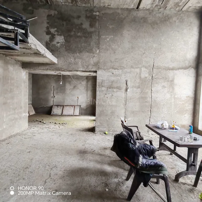 Satılır 4 otaqlı həyət evi 184 m²