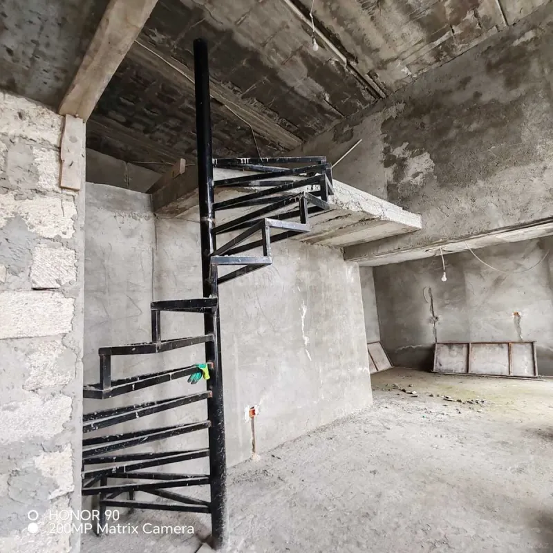 Satılır 4 otaqlı həyət evi 184 m²