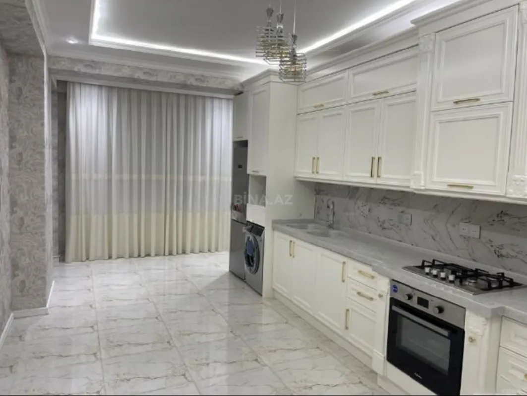 Kirayə verilir 2 otaqlı mənzil 120 m²