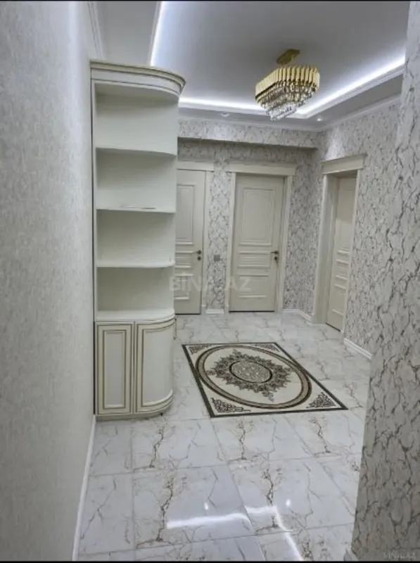 Kirayə verilir 2 otaqlı mənzil 120 m²