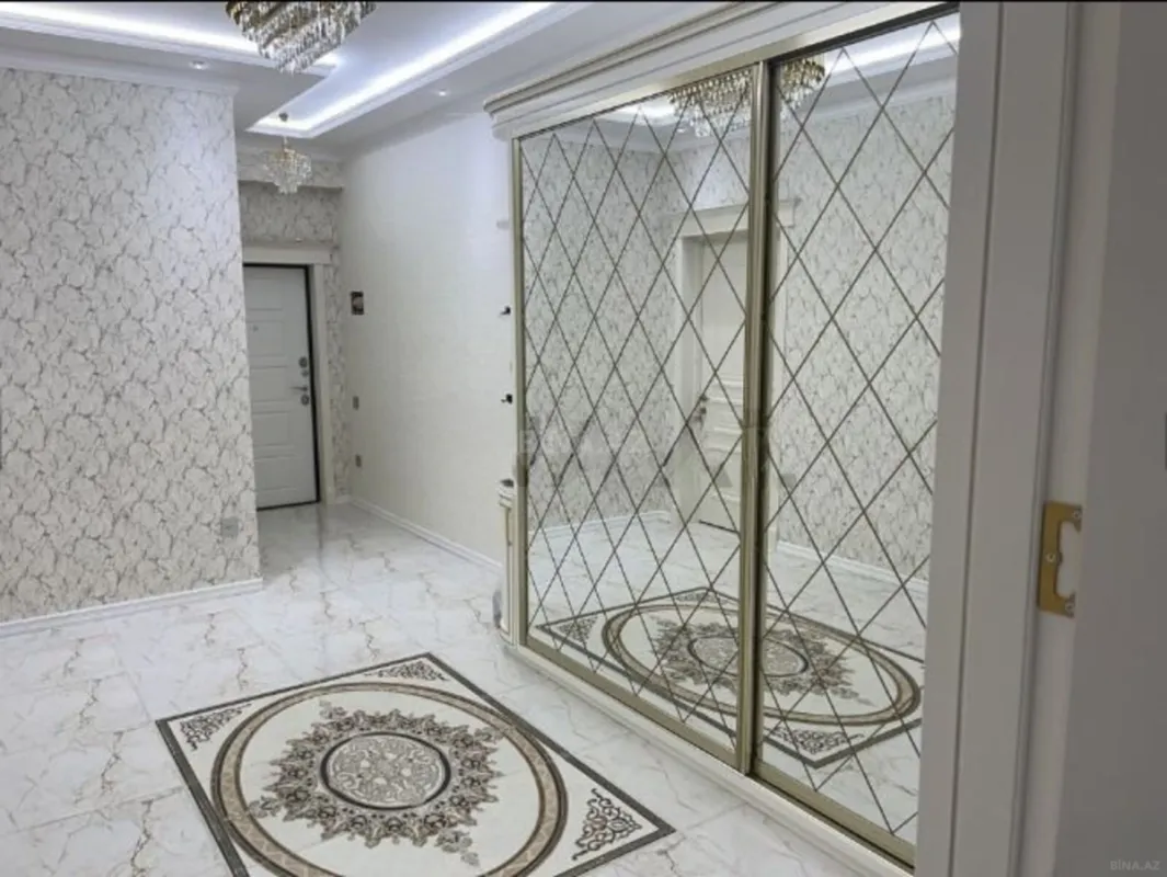 Kirayə verilir 2 otaqlı mənzil 120 m²