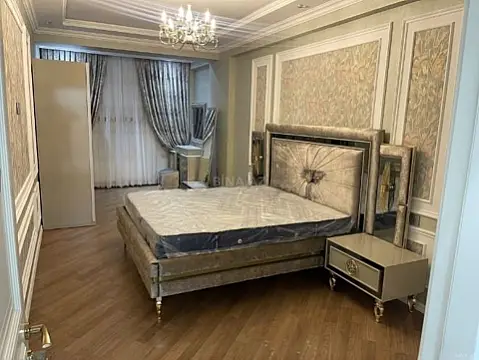 Kirayə verilir 2 otaqlı mənzil 120 m²