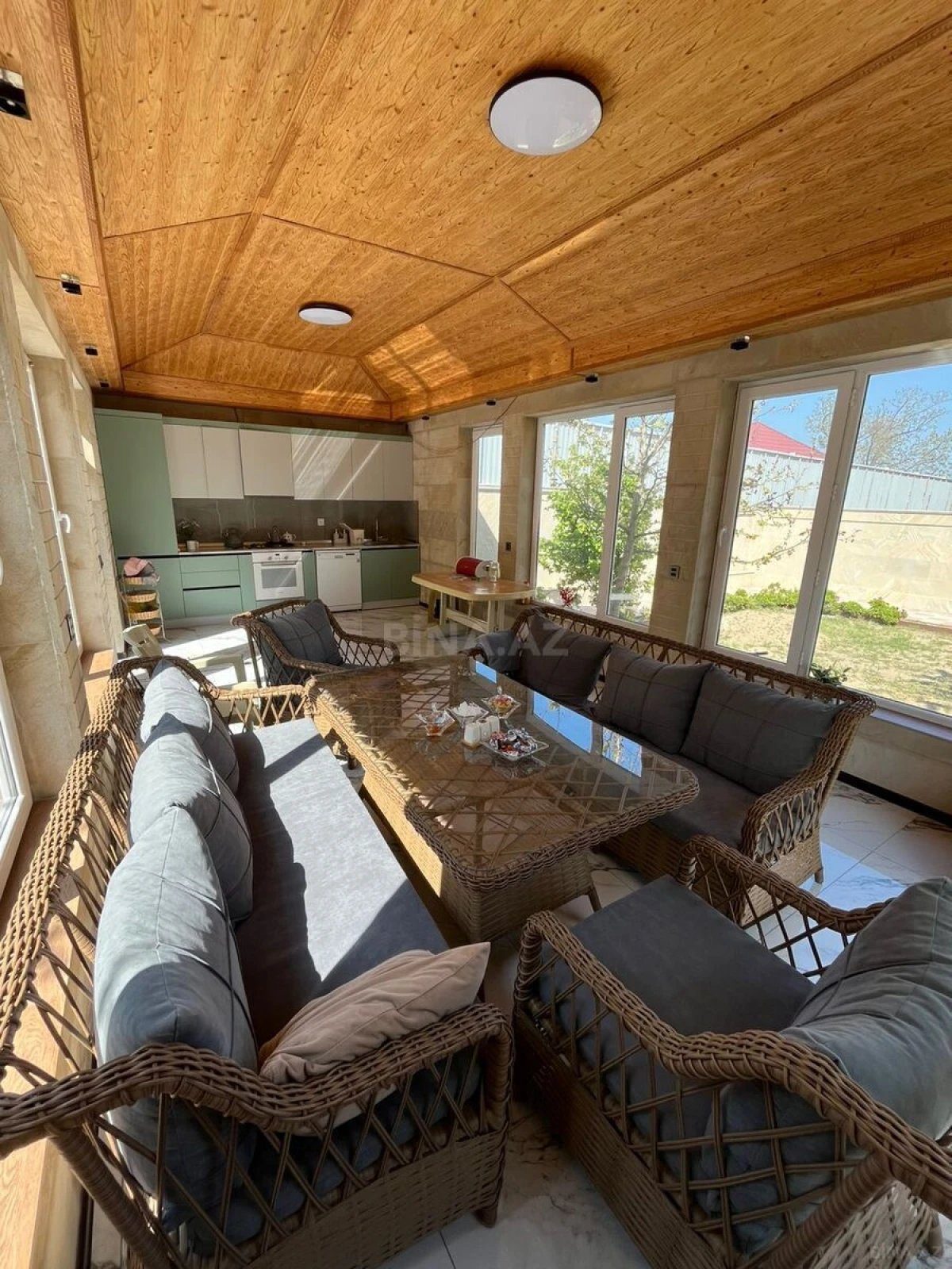 Satılır 6 otaqlı həyət evi 250 m²