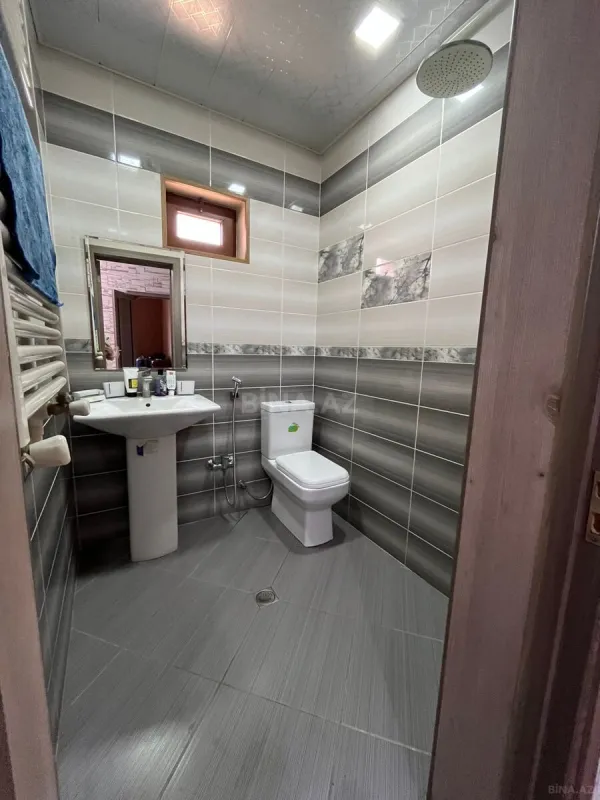 Satılır 6 otaqlı həyət evi 250 m²