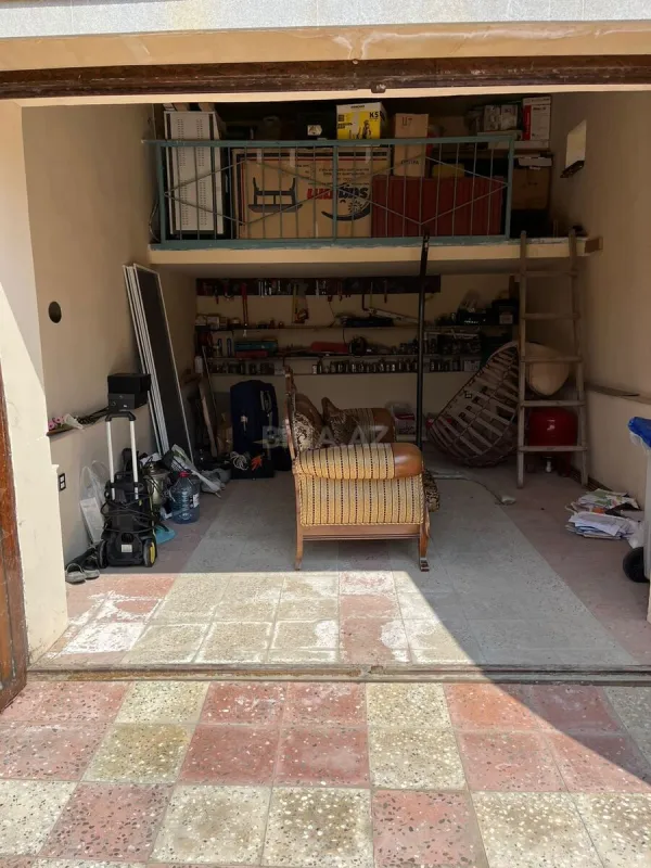 Satılır 6 otaqlı həyət evi 250 m²