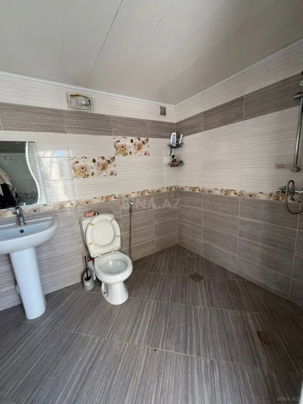 Satılır 6 otaqlı həyət evi 250 m²
